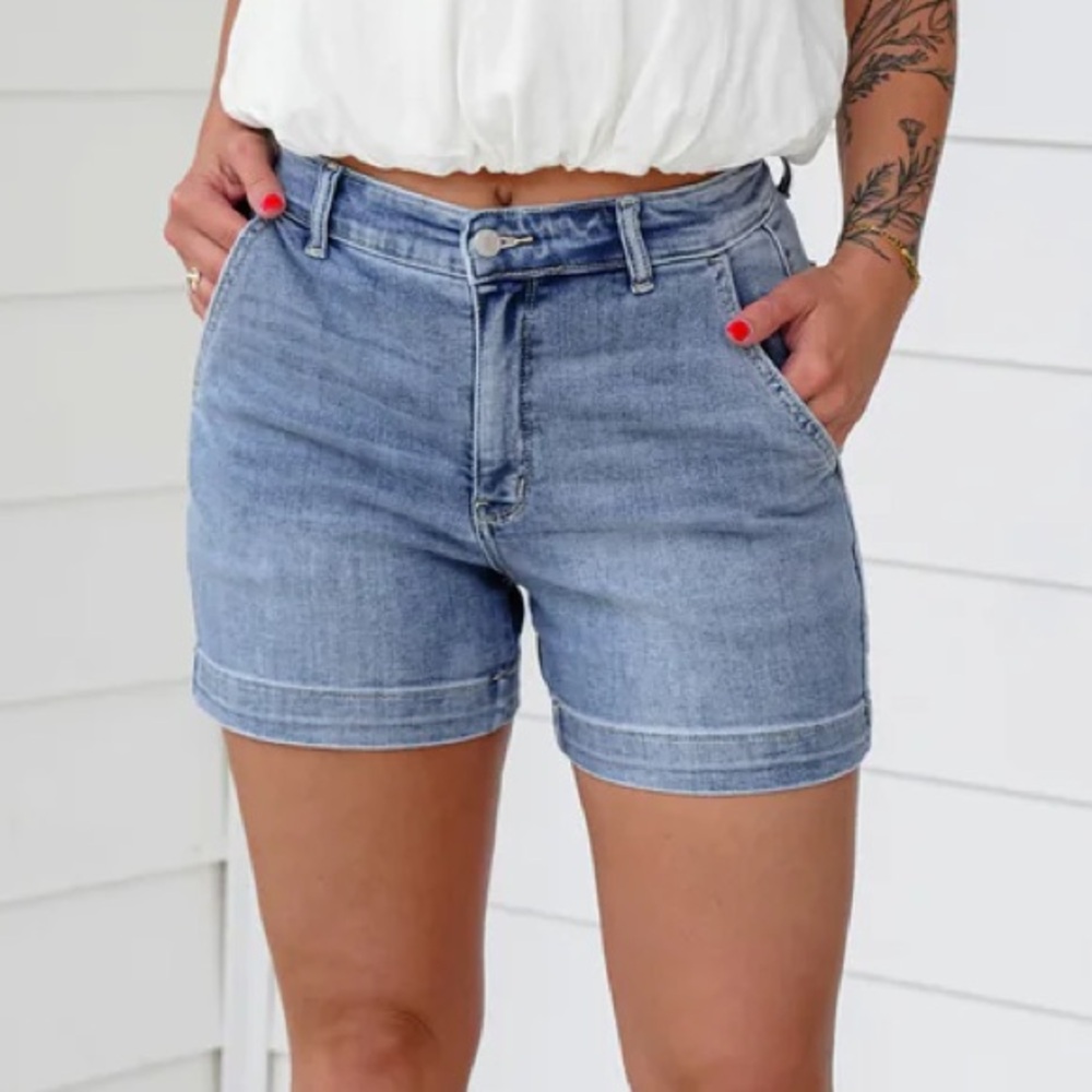 Judy Blue - Trouser Shorts